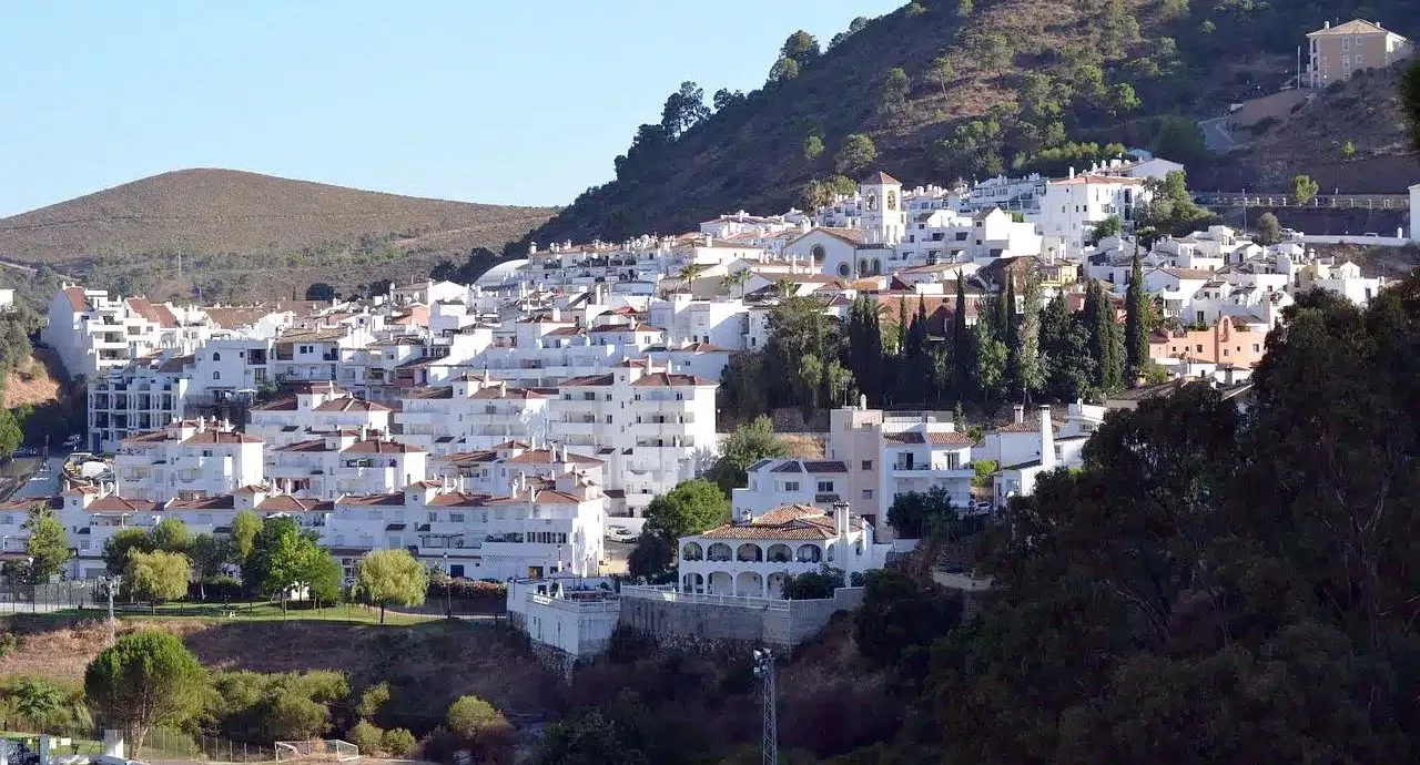 Luxury Properties and Amenities